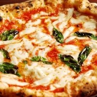Pizza Margherita - Panuozzo e Pizza da Tina Capaccio