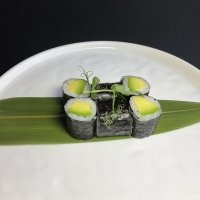 182 Hosomaki AVOCADO 6PZ - SHINKO SUSHI