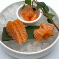 141 Sashimi salmone - SHINKO SUSHI