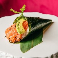 Temaki sake avocado - Moko Sushi