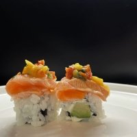 Tataki Salmon Roll - Ikura Sushi Sorrento
