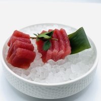 Sashimi Tonno (8pz) - Ikura Sushi Sorrento