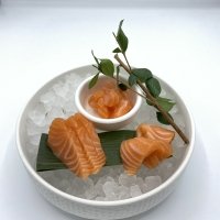 Sashimi salmone (8pz) - Ikura Sushi Sorrento