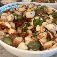 Polpo olive e pomodorini secchi - Madegra Salerno Food