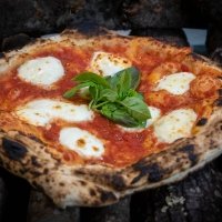 Regina (*alta alla napoletana) - Pizza Country