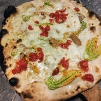 Fiori porcini bufala e pomodorini - Pizza Country
