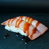 Nigiri tuna flambè - Sushi Restaurant