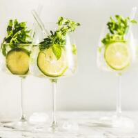 HUGO SPRITZ - Monréal Lounge&BurgerBar