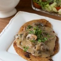 FETTINA DI MAIALE PANATA CON SOSA E FUNGHI - Tre G Food