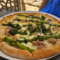 Salsiccia e friarielli - Pizzeria Sampieri Atzè