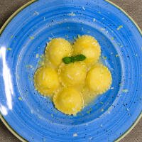 Ravioli con Ricotta di Bufala, Burro  Menta e Limone - PrimeQuerce Menù