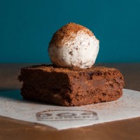 Chocolate brownie - Pop Burgers Monopoli