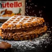 Waffle nutella bianca, e cocco a scaglie - Burgers Gourmet - Enna
