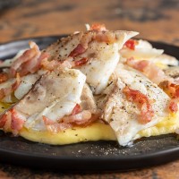 Orata con salsa carbonara - Restaurant