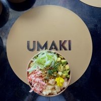 POKE EBI- Riso bianco, tempura gamberi, insalata mix, surimi, avocado, pistacchio, salsa maiopiccante - Umaki Salerno